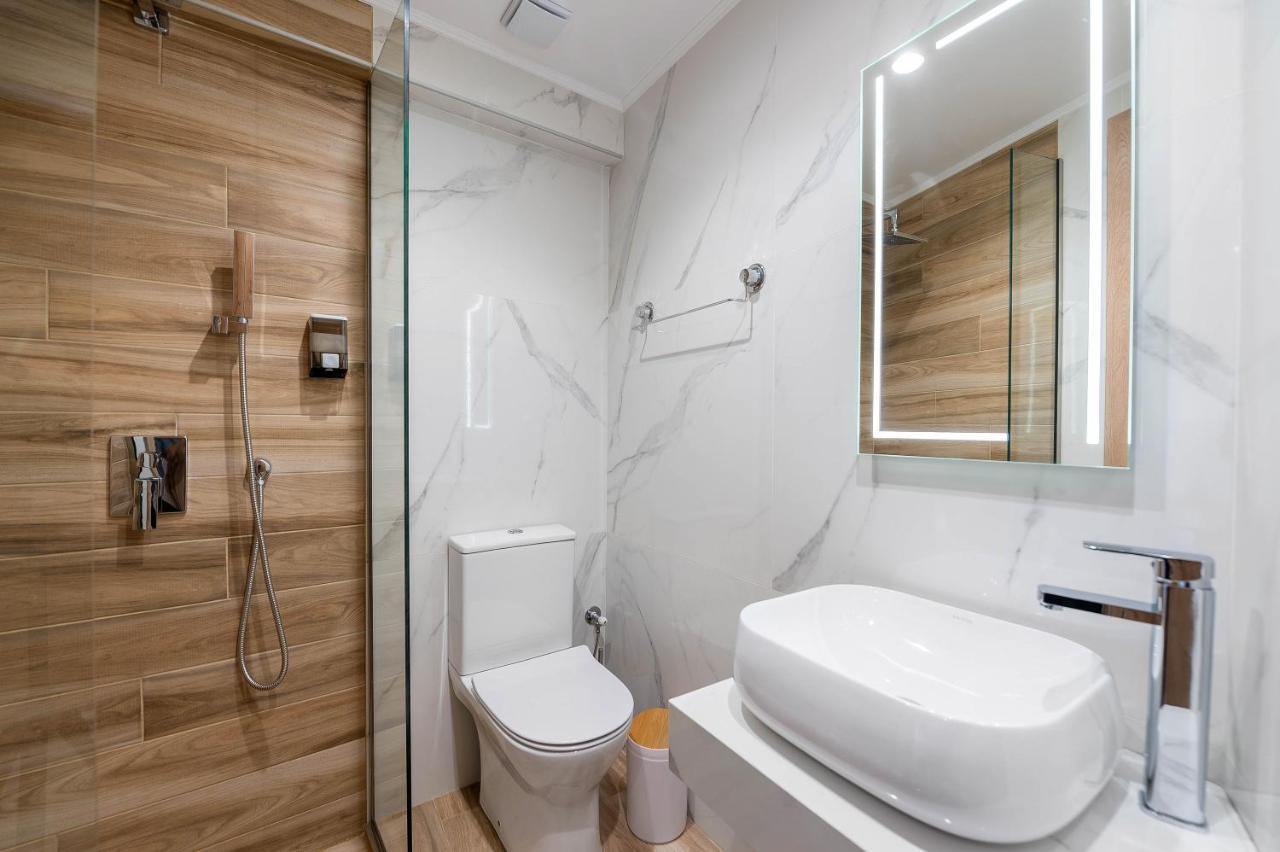 Ammos Suites Ierápetra Exteriör bild