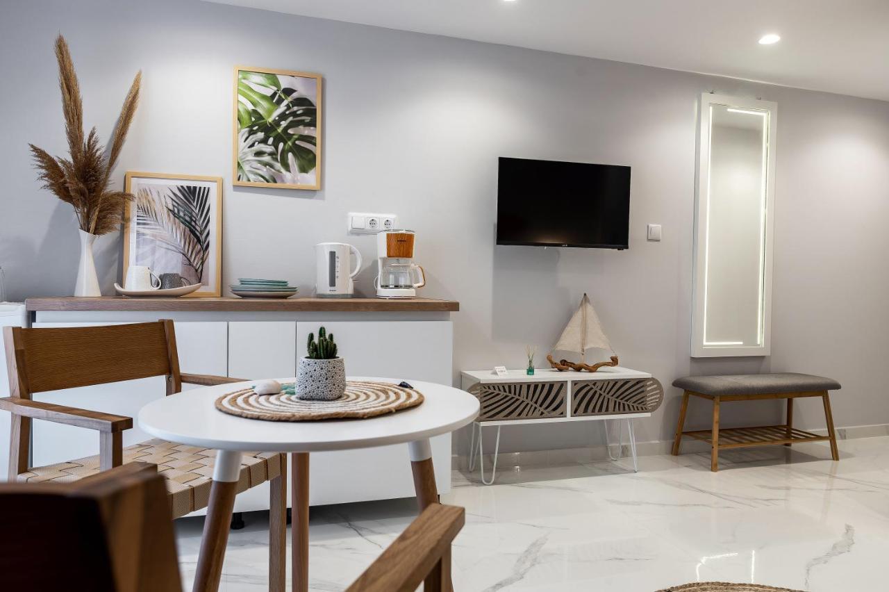 Ammos Suites Ierápetra Exteriör bild